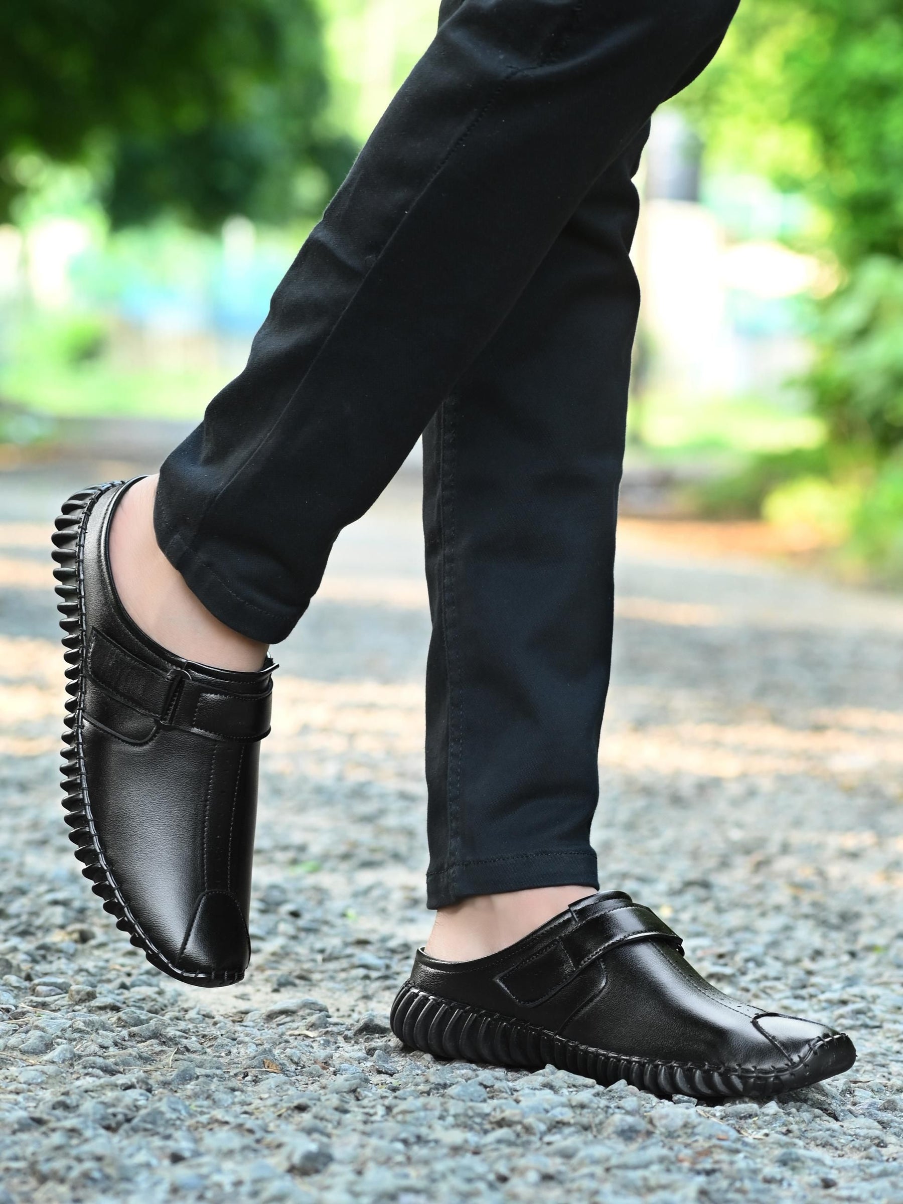 Men's Bantu Style Black Loafer Casual Shoe